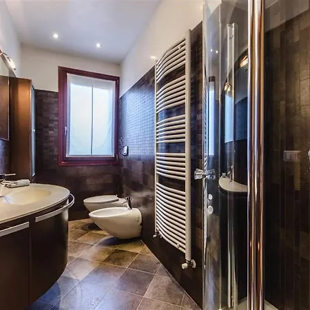 Elegant And Wide Flat 5 Min From The Train Station Veneza
