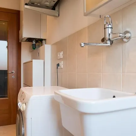 Elegant And Wide Flat 5 Min From The Train Station *