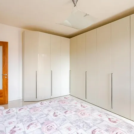 Apartment Elegant And Wide Flat 5 Min From The Train Station Venice