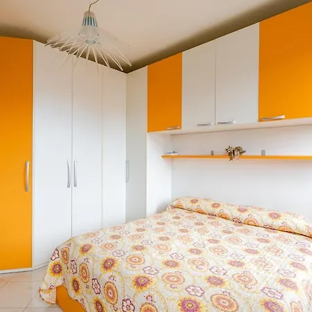 Elegant And Wide Flat 5 Min From The Train Station Venice
