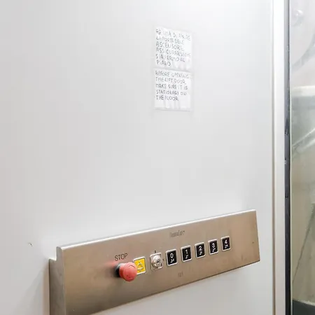 Apartamento Elegant And Wide Flat 5 Min From The Train Station *